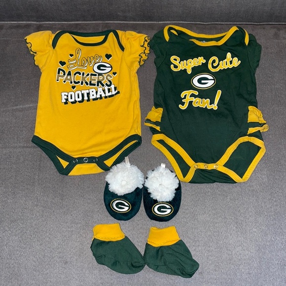 NFL Other - NWOT.  2 Green Bay Packer onesies & Matching booties.  3-6 months